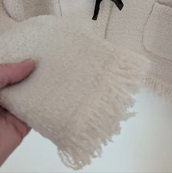 NWT Zara Crewneck Cardigan Scandi Girl Sweater In Ivory w/ Black Bows, Sz L - Picture 4 of 8